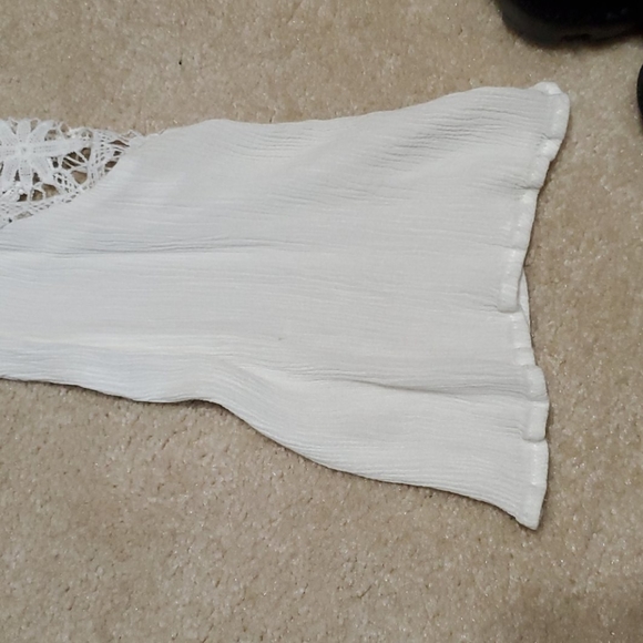 Charlotte russe Flowy top - Picture 4 of 4